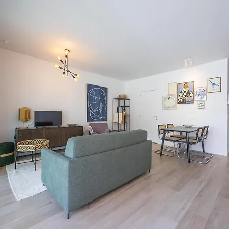 Omnia 9 - 0203 * מידלקרק